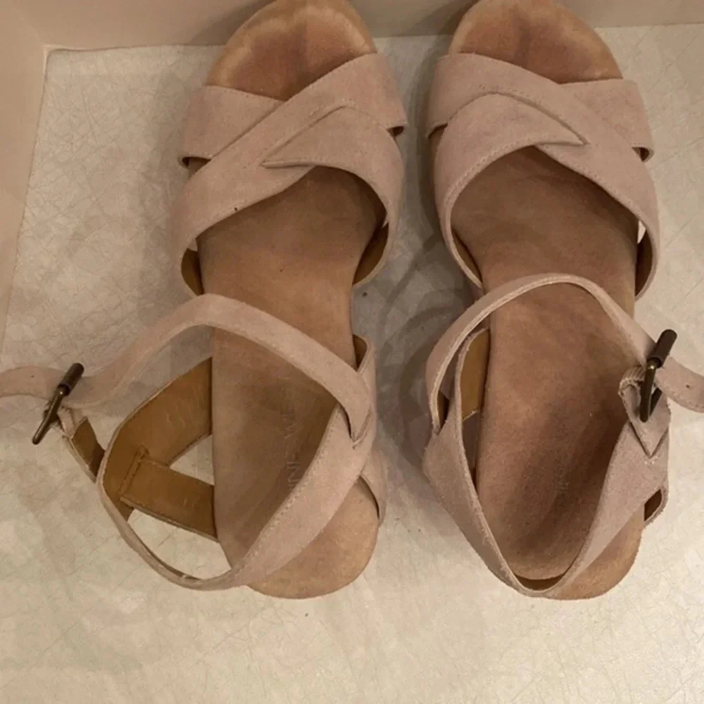 Nine‎ West Suede Leather platform Heel